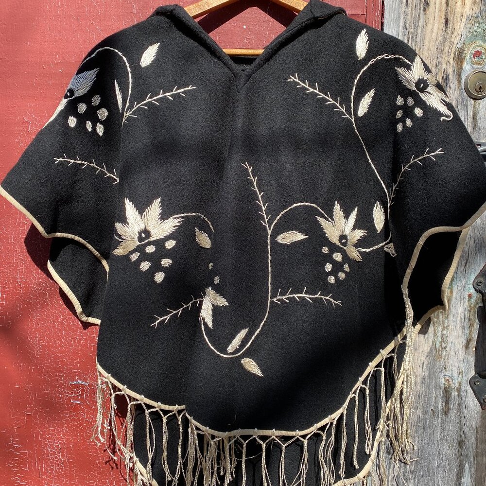 1960's/70's Vintage Mexican Wool Embroidered Poncho